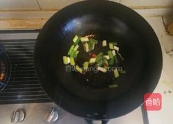 豆芽炒肉的做法图解3