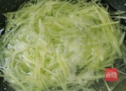 凉拌莴笋丝的做法图解3