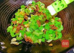 芹菜炒牛腱的做法图解13