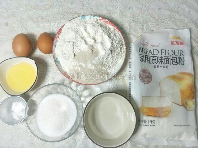 准备所需要的食材用料。