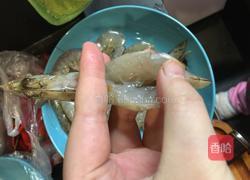 0失败的宴请大菜(蒜茸粉丝蒸虾)的做法图解4