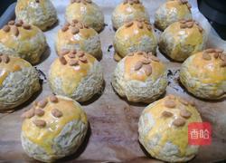 红豆沙蛋黄酥的做法图解7
