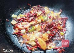 香菇土豆小公鸡的做法图解2