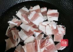 辣椒炒肉的做法图解1