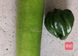 青椒炒瓠子的做法图解1