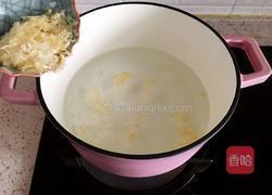 枸杞银耳羹的做法图解2