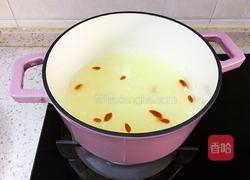 枸杞银耳羹的做法图解6