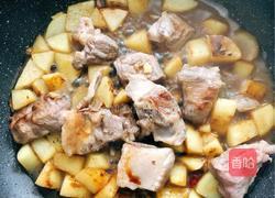 土豆烧排骨的做法图解4