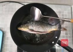 家常版皮脆肉嫩红烧鱼的做法图解4