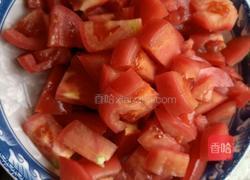 西红柿炒鸡蛋的做法图解1