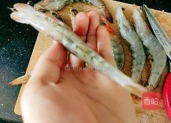 粉丝蒸南美白对虾的做法图解4