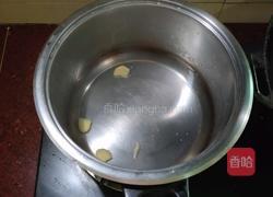 苹果鱼头汤的做法图解4