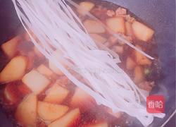 土豆粉条炖肉的做法图解9