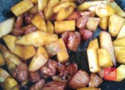 冬笋红烧肉炖土豆的做法图解5