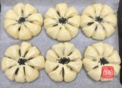 花朵豆沙面包的做法图解13