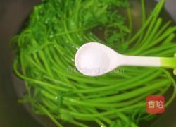 白灼茼蒿的做法图解4