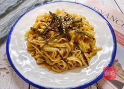 ㊙️懒人必备|10分钟就能吃到的爆香葱油面的做法图解9