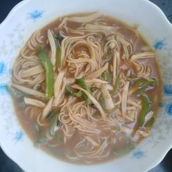 手撕青椒杏鲍菇面的做法[图]