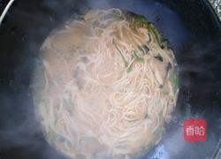 手撕青椒杏鲍菇面的做法图解5