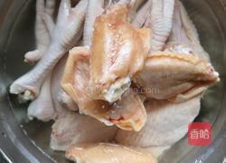 虎皮鸡翅烧腐竹的做法图解1