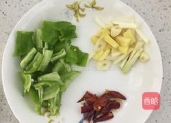 土豆烧排骨的做法图解2