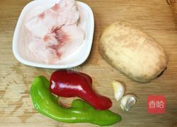 肥膘炒莲藕的做法图解1