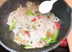 肥膘炒莲藕的做法图解10