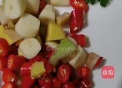 香菜牛肉丁的做法图解3