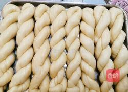 椰蓉蜂蜜奶香软麻花的做法图解3