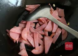 青椒火腿炒蛋的做法图解3