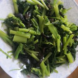 凉拌菠菜木耳的做法[图]