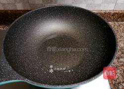 茼蒿炒鸡蛋的做法图解7