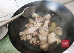 鲍鱼猪肚鸡汤的做法图解1