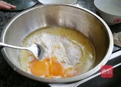 电饭煲蛋糕的做法图解1