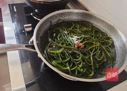 日式辣炒海带丝的做法图解1