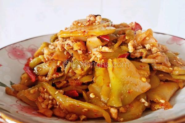 香辣肉末榨菜