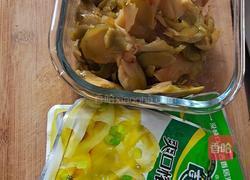 香辣肉末榨菜的做法图解1