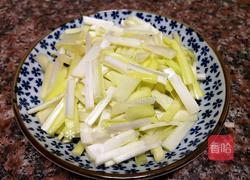 韭黄炒肉丝的做法图解2