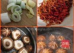 香菇炖鸡的做法图解1