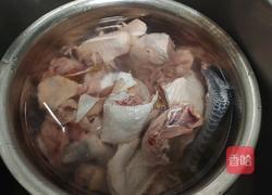香菇炖鸡的做法图解2