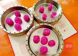 Illustration of how to make rose steamed buns 18