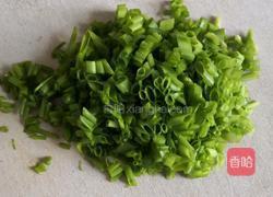 春天的气息之小葱拌豆腐的做法图解1