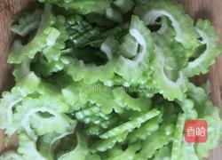 苦尽甘来之苦瓜炒蛋的做法图解3