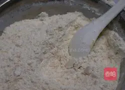 Illustration of how to make salted egg yolk flavored peanut cake 2