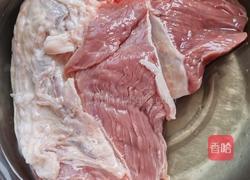 牛肉大葱馅水饺的做法图解1