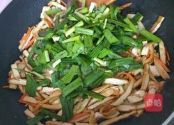 韭菜炒豆腐干的做法图解9