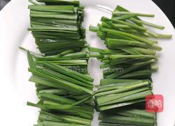 韭菜炒鸭血的做法图解3