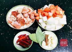 红烧萝卜炖牛腩的做法图解1