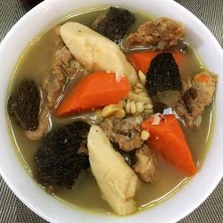 羊肚菌排骨汤的做法[图]