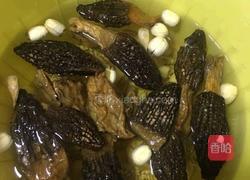 羊肚菌排骨汤的做法图解3